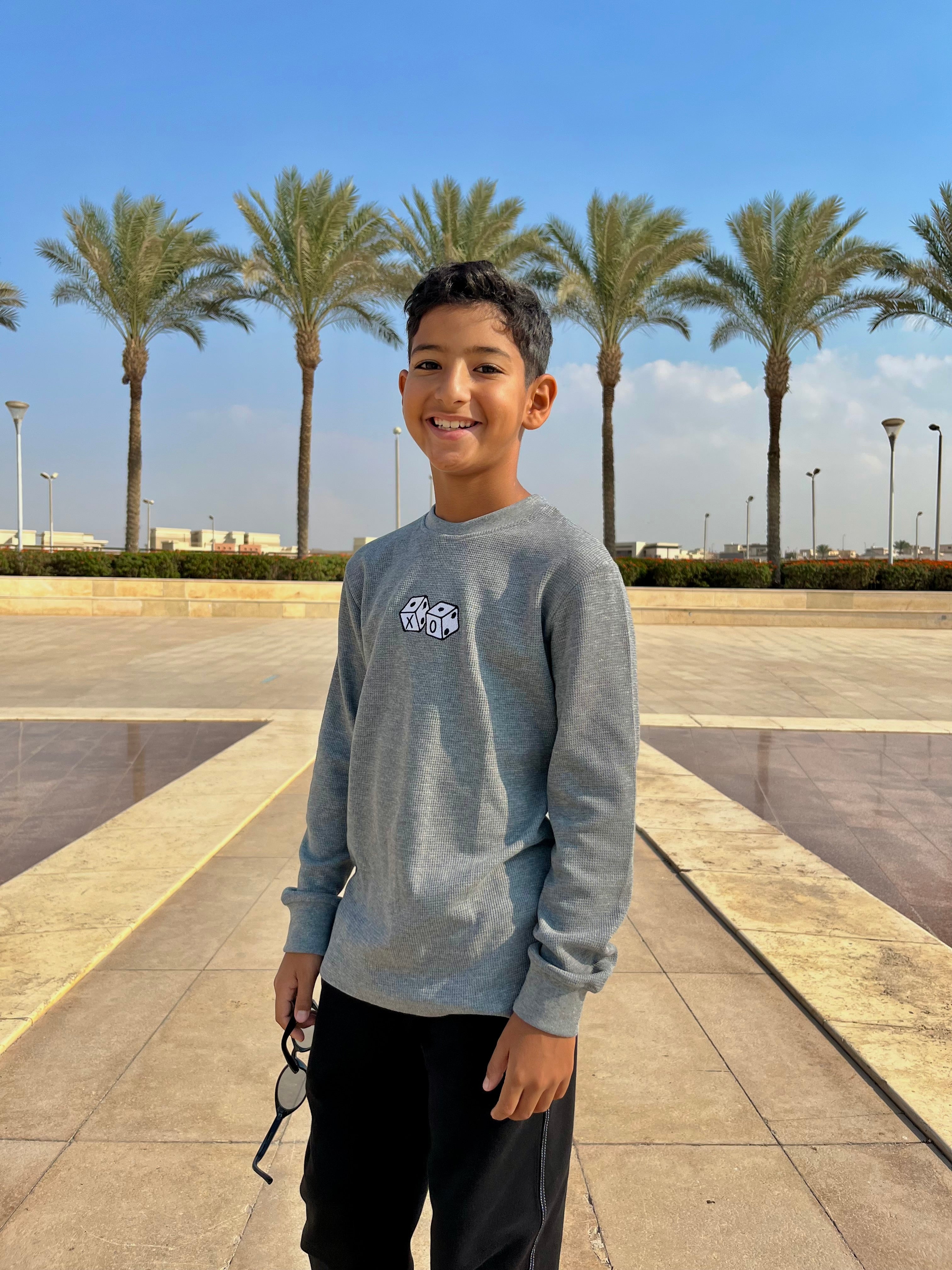 Unisex Gray long sleeves T-shirt