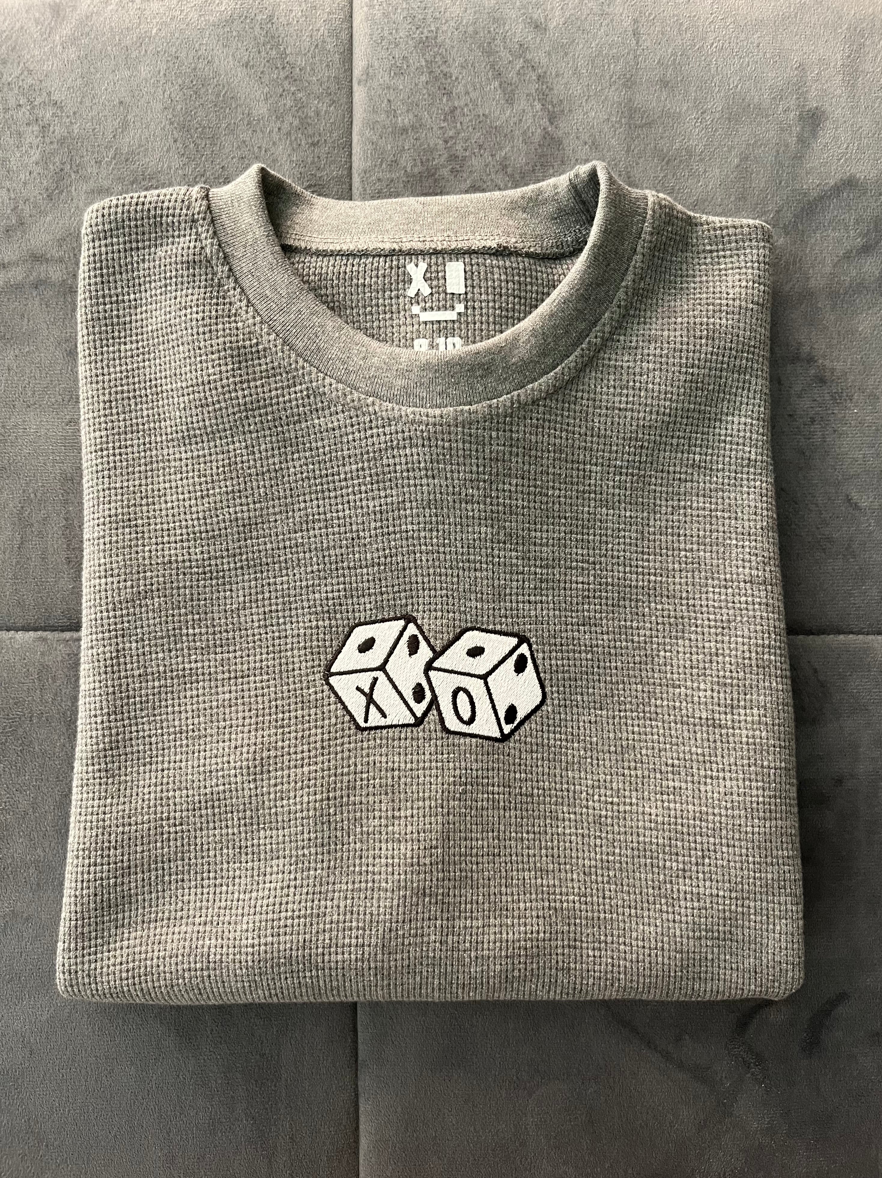 Unisex Gray long sleeves T-shirt